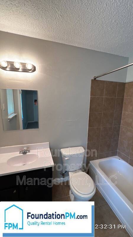 Foto del edificio - 5566 Apple Blossom Dr