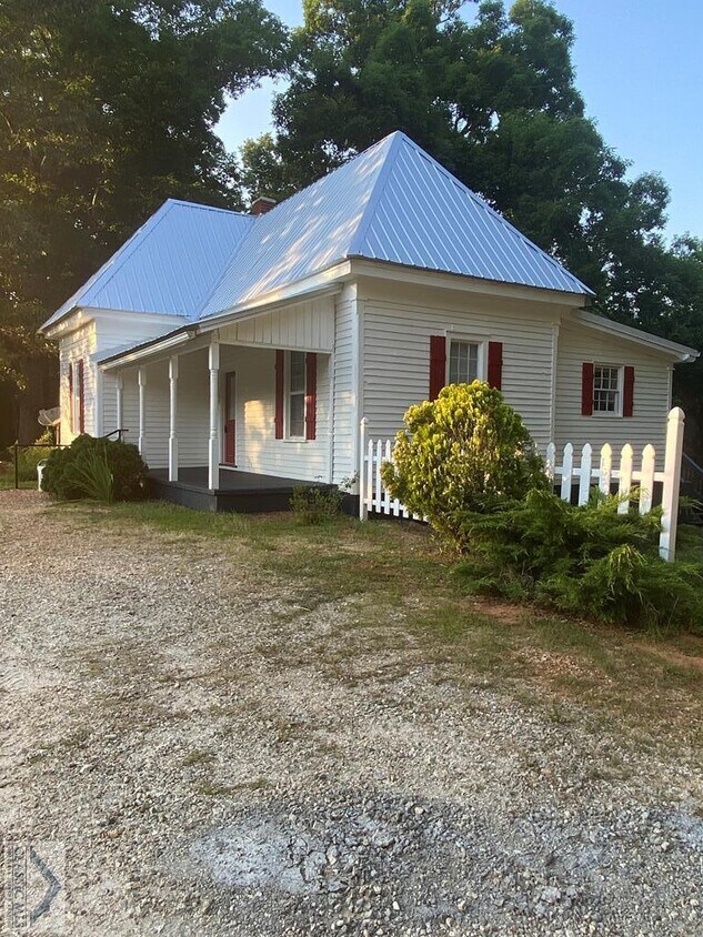 Primary Photo - 164 Glenn Carrie Rd