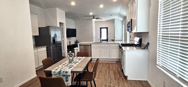 Foto del edificio - 19308 Via Vinovo Ct