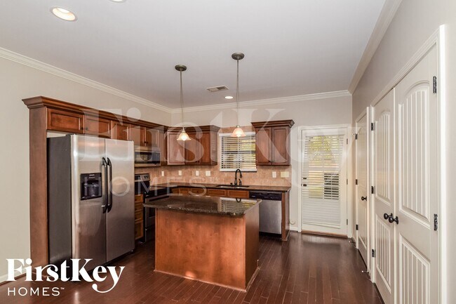 Foto del edificio - 7701 Timber Leaf Ln