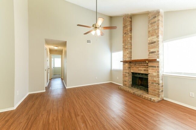 Building Photo - 13630 Alon Ln