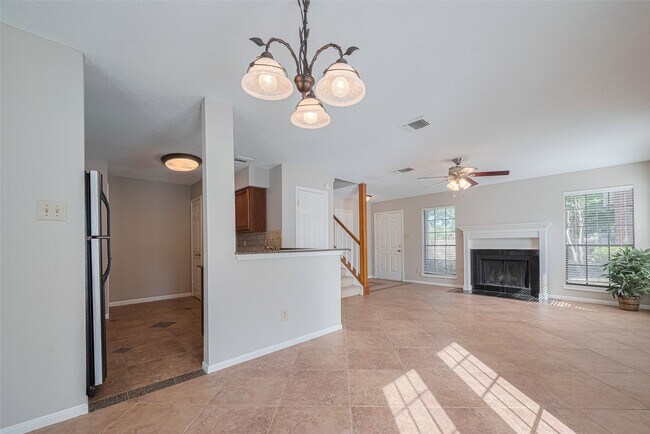 Foto del edificio - 2211 S Kirkwood Rd