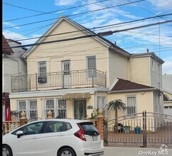 Building Photo - 109-39 Centreville St