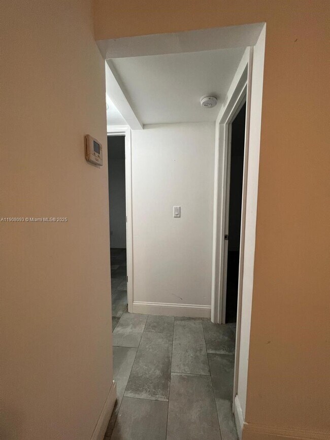 Foto del edificio - 501 NW 30th St