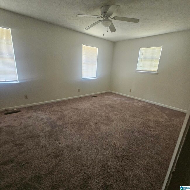 Building Photo - 1707 Samantha Dr