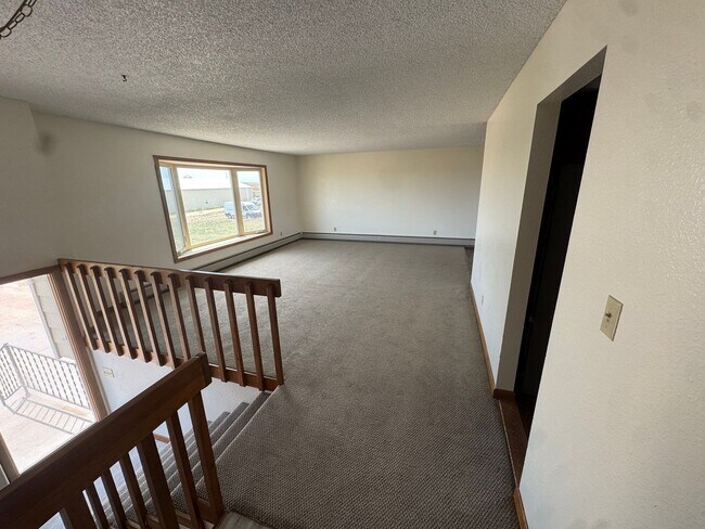 Foto del edificio - 4 Bedroom - 3 Bathroom just outside of town!