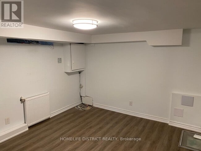 Photo du bâtiment - 135 Emerson Ave