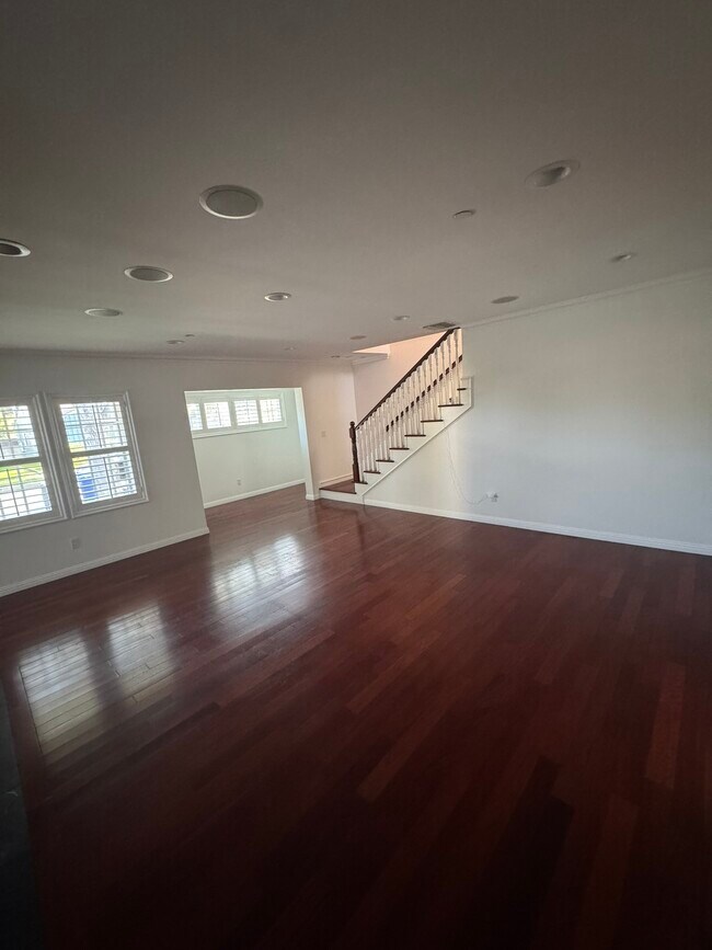 Sala de estar - 11405 McDonald St