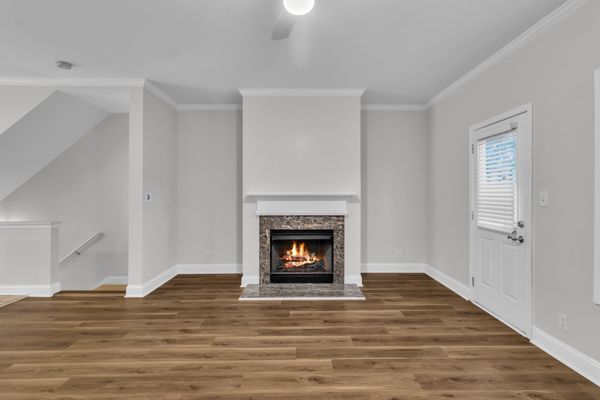 Foto del edificio - 3100 Lauren Parc Rd