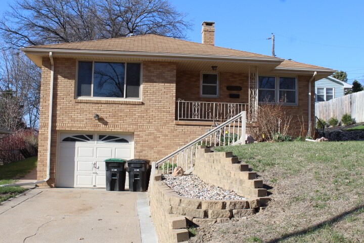 Primary Photo - 4406 Vinton St
