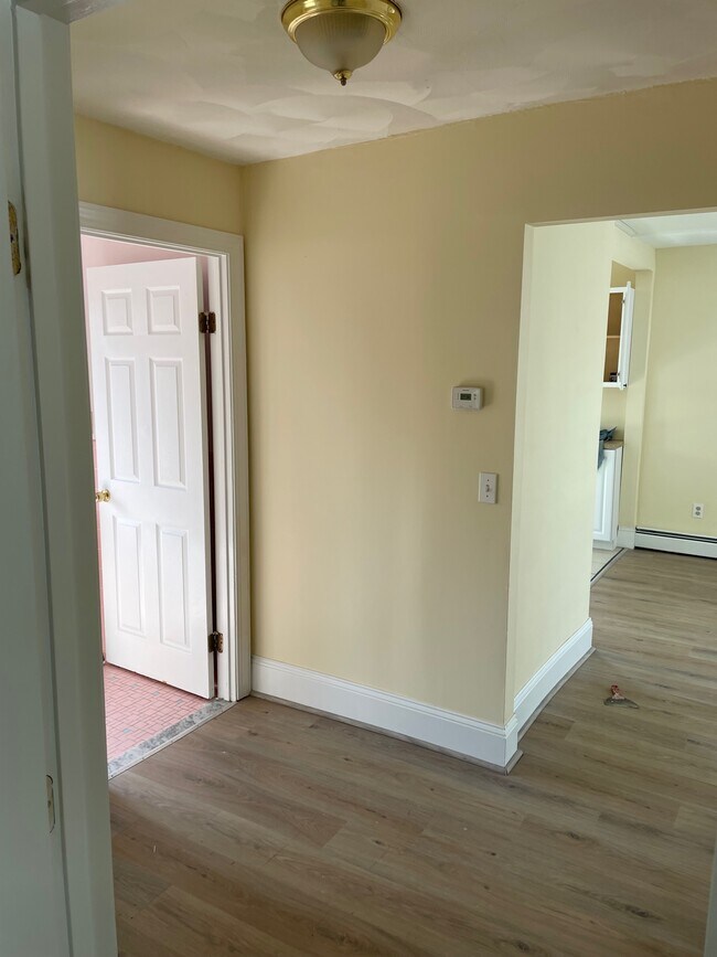 Sala - 279 Admiral St