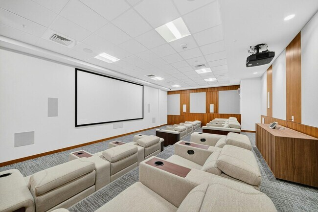 Foto del edificio - 1500 Rycroft St