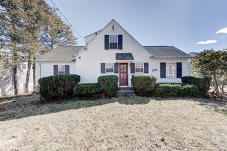 Building Photo - 136 CT-87