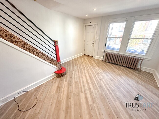 Foto del edificio - 3 bedroom townhome in Olney-Oak Lane Phila...