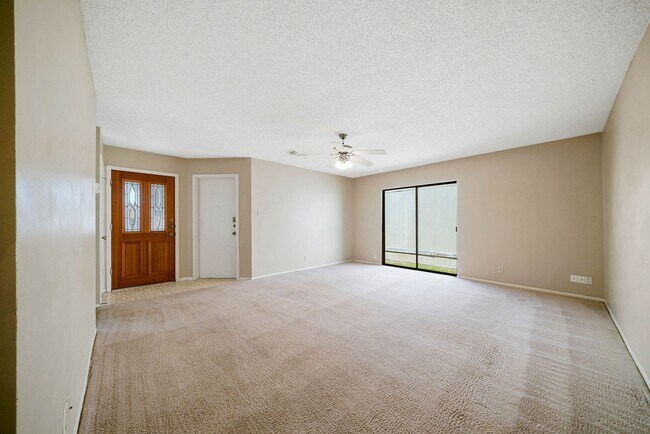 Foto del edificio - 6839 Cypress Mist Dr