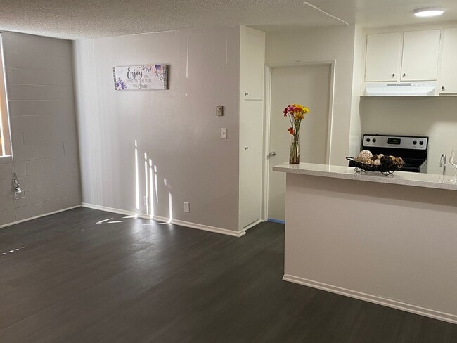 Interior Photo - Rosecrans