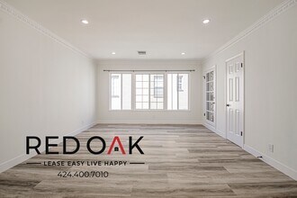 Building Photo - 441 Hayworth Ave