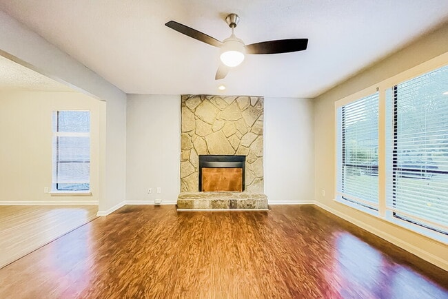 Building Photo - 3895 Springleaf Ct
