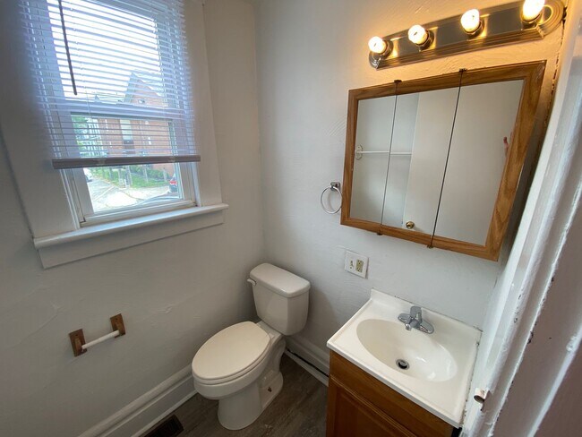 Foto del edificio - 1444 Hunter Ave