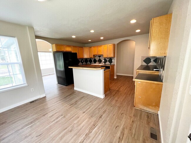 Building Photo - 2909 Des Moines Dr