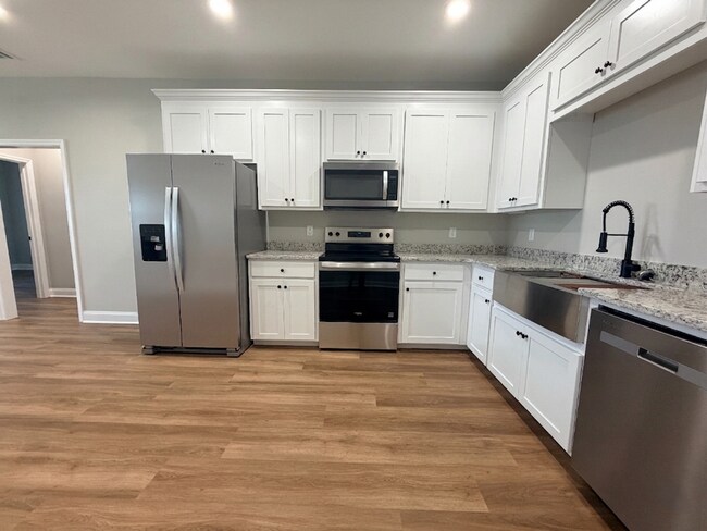 Building Photo - Luxury Modern Farmhouse Living – Brand New 2BR/2BA Units