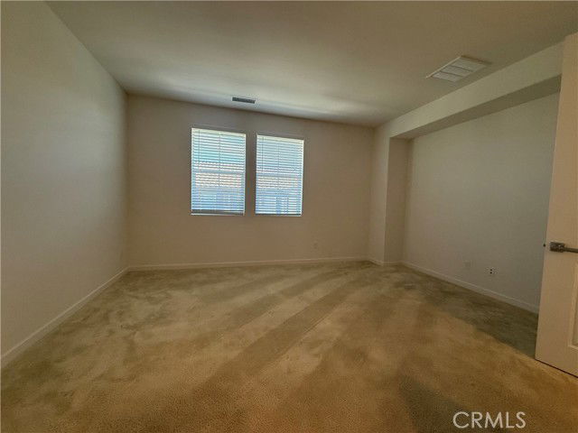 Foto del edificio - 28618 Jardineras Dr