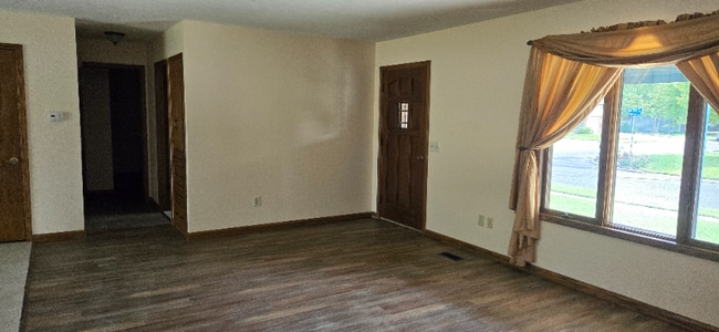 Foto del edificio - 409 Oak Park Dr