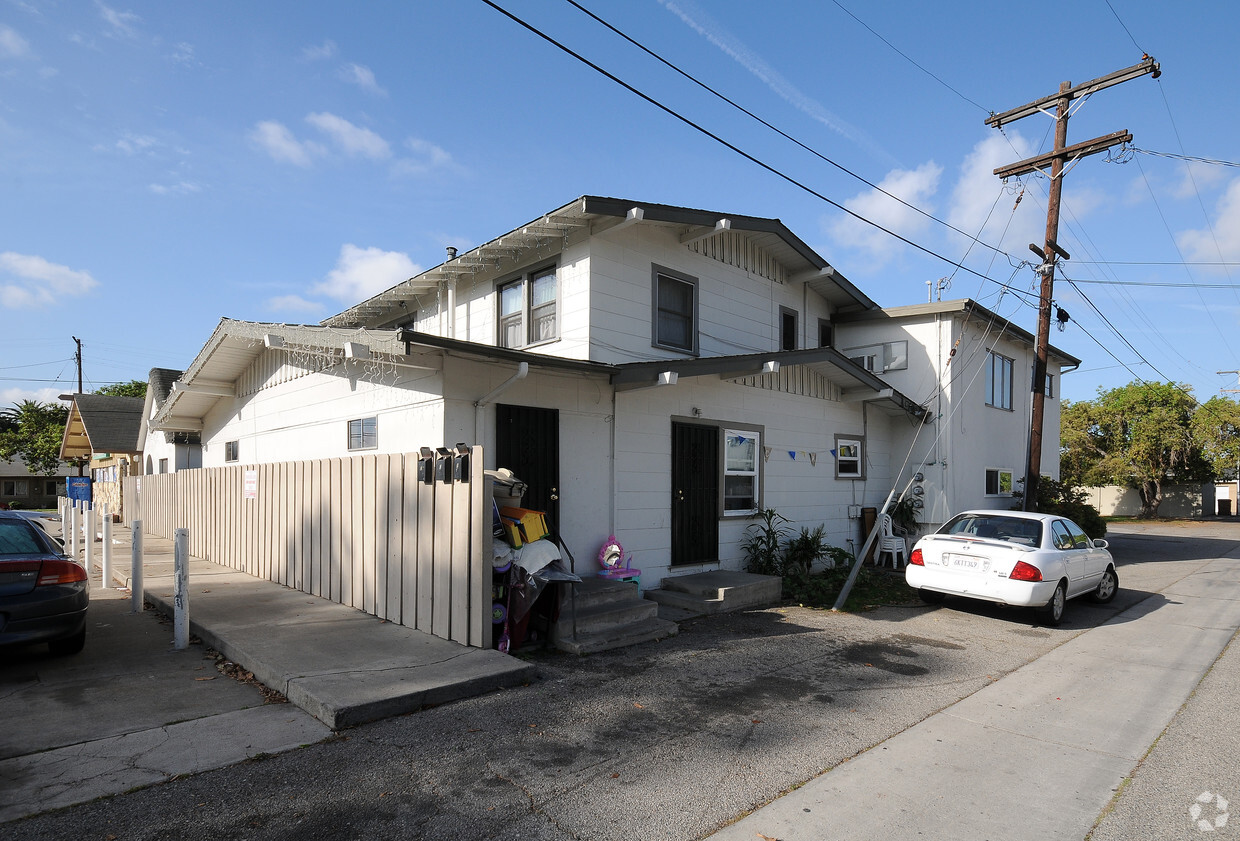 Building Photo - 311 N Richman Ave