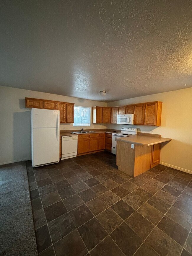 Foto del edificio - FAR-T 4170/4172