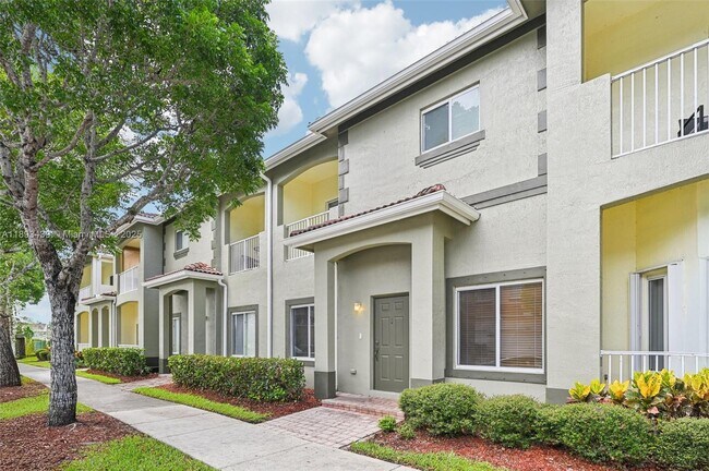 Foto del edificio - 2456 SE 19th Ct