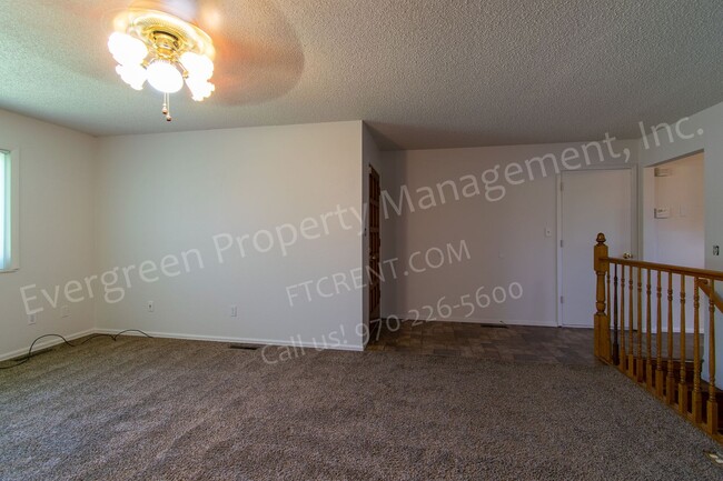 Building Photo - 4-Bedroom, 2-bath House in West Fort Collins!