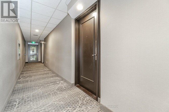 Photo du bâtiment - 4470-4470 Tucana Ct