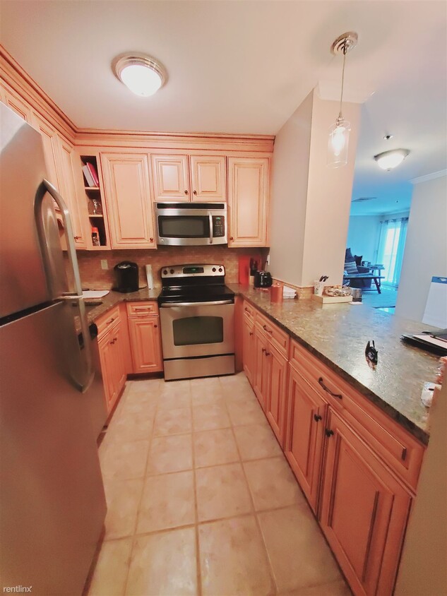 Primary Photo - 1 br, 1.5 bath Condo - 1633 Washington Blv...