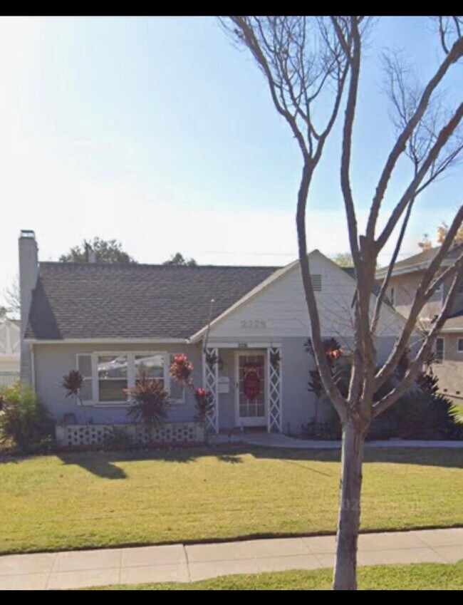 Building Photo - 2328 Loma Vista St