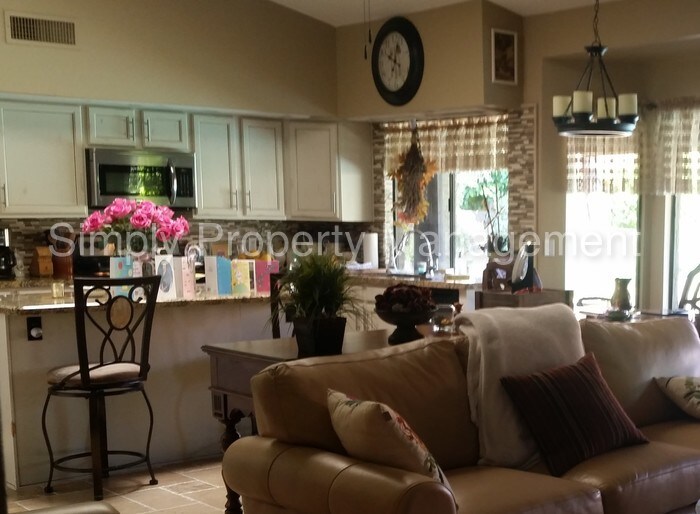 Foto principal - 5724 E Danbury Rd