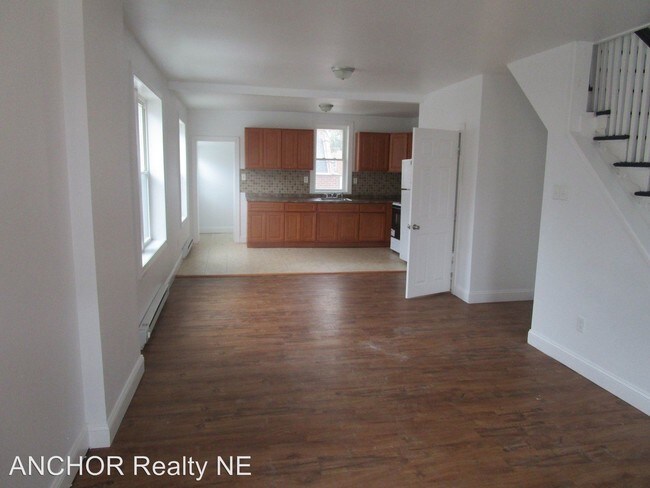 Building Photo - 3 br, 1.5 bath House - 1201 E. Stafford St