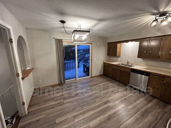 Foto del edificio - 3600 Centerwood Rd