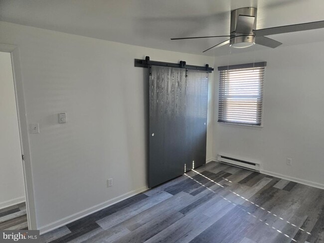 Building Photo - 311 E Park Ave