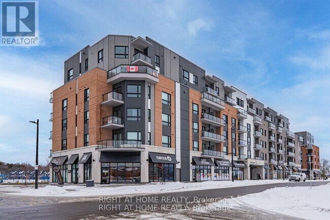 Building Photo - 1350 Hemlock Rd