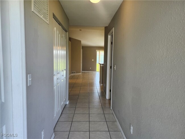 Building Photo - 3733 Country Club Blvd