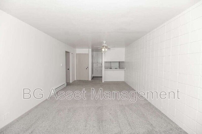 Foto del edificio - 944 Fletcher Ln