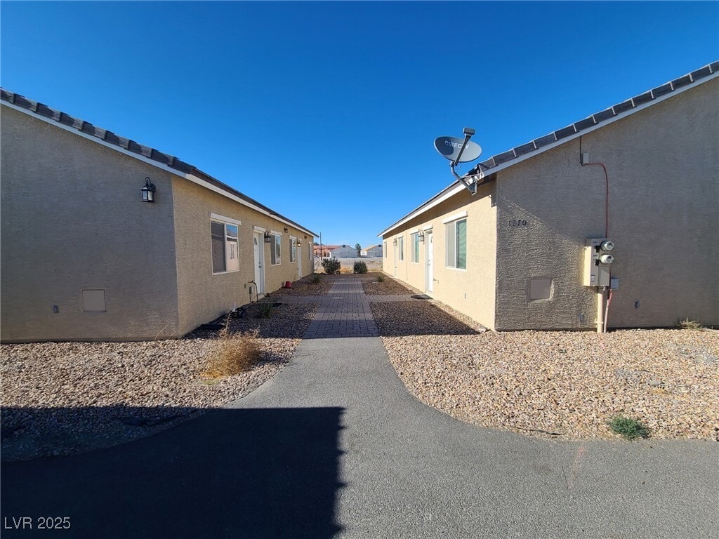 Primary Photo - 1370 Ogallala St