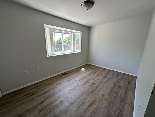 Foto del edificio - 1205 N Hartman St