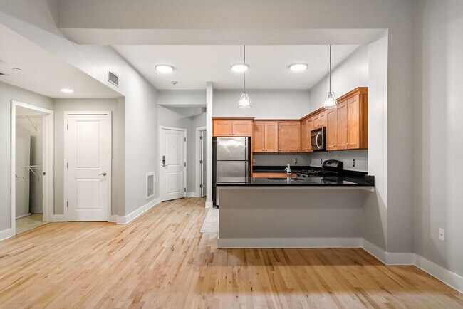Building Photo - 20 Parmenter St