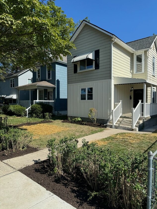 Foto principal - 384 Clarendon Ave