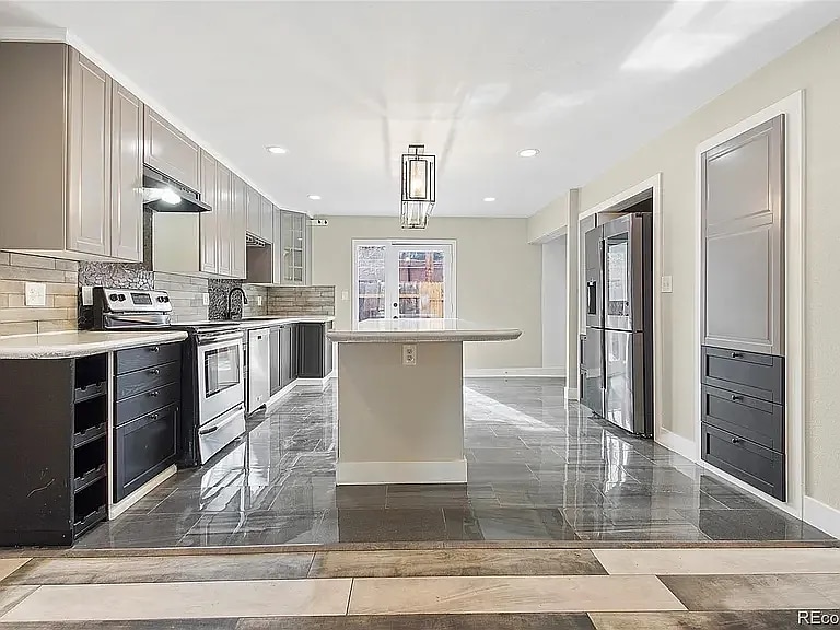Foto principal - 7050 W Cedar Ave