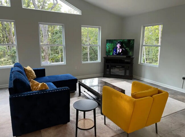 Foto del edificio - 86 Valley View Rd