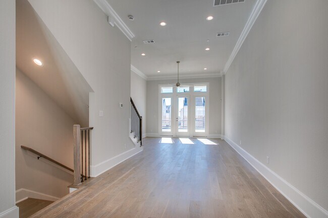 Foto del edificio - 4651 New Water Ln