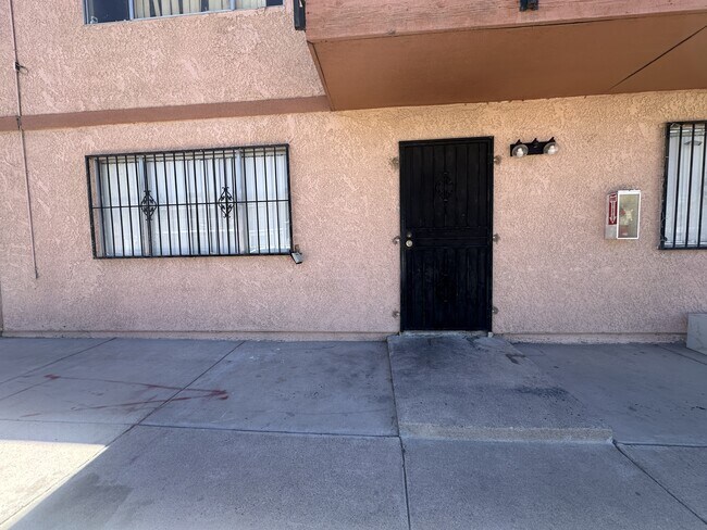Building Photo - 4707 Cessna Ave