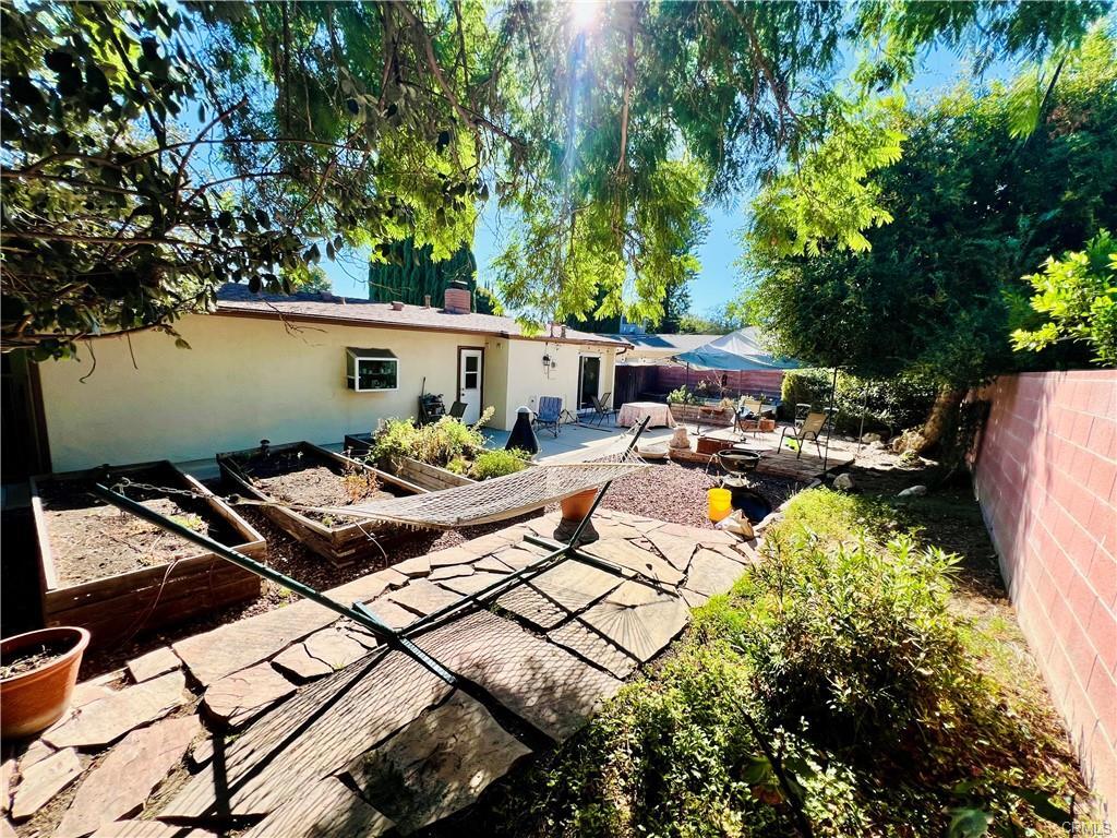 Primary Photo - 22901 Leadwell St